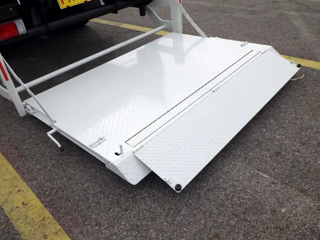 トヨタ トヨエース TPG-XZC710(2WD)の写真11