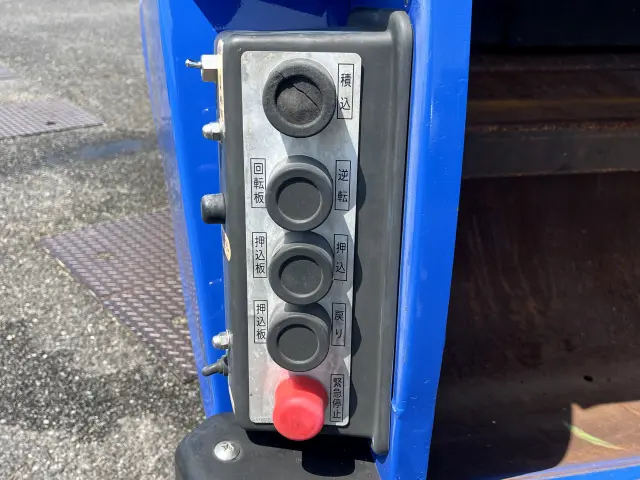 いすゞ エルフ 2RG-NMR88AN(2WD)の写真8