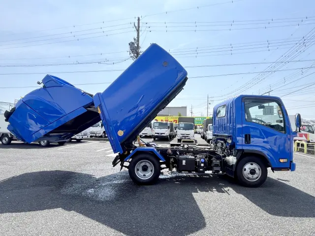 いすゞ エルフ 2RG-NMR88AN(2WD)の写真15