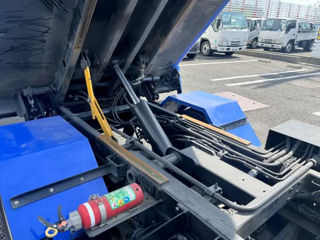 いすゞ エルフ 2RG-NMR88AN(2WD)の写真16