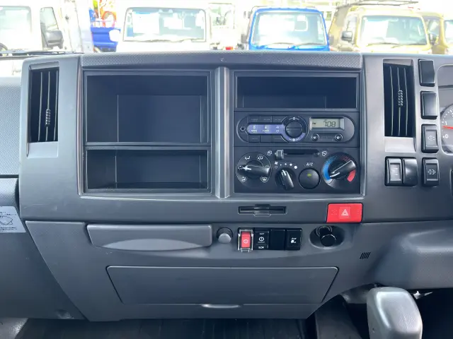いすゞ エルフ 2RG-NMR88AN(2WD)の写真23