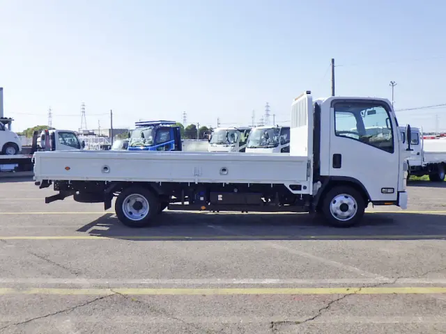 いすゞ エルフ 2RG-NNR88AR(2WD)の写真5