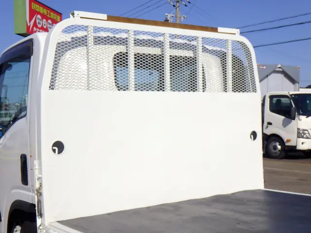 いすゞ エルフ 2RG-NNR88AR(2WD)の写真11