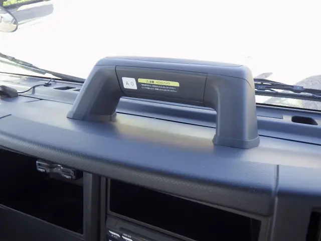 いすゞ エルフ 2RG-NNR88AR(2WD)の写真16