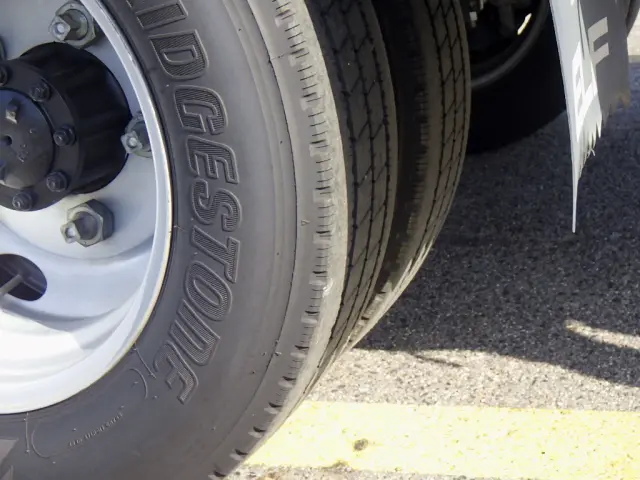 いすゞ エルフ 2RG-NNR88AR(2WD)の写真32