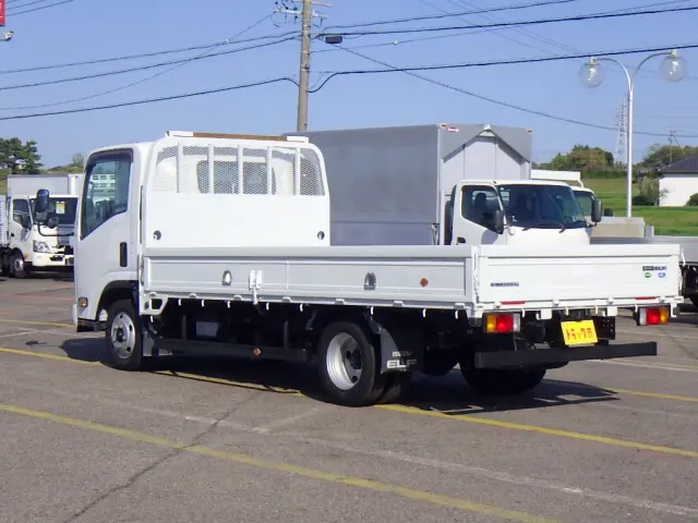 いすゞ エルフ 2RG-NNR88AR(2WD)の写真38