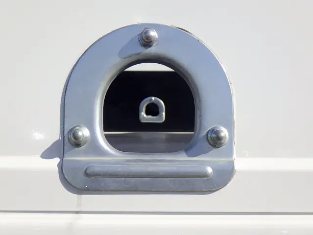 いすゞ エルフ 2RG-NNR88AR(2WD)の写真42