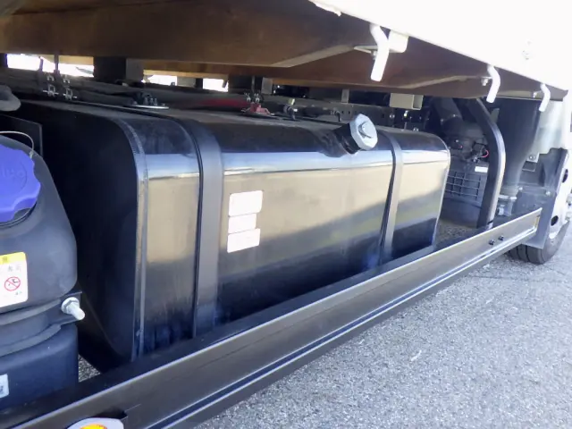 いすゞ エルフ 2RG-NNR88AR(2WD)の写真45