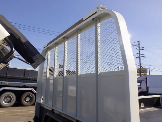 いすゞ エルフ 2RG-NNR88AR(2WD)の写真46