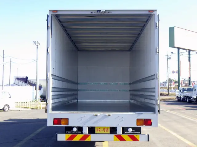 いすゞ フォワード TKG-FRR90T2(2WD)の写真7