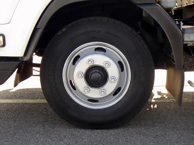 いすゞ フォワード TKG-FRR90T2(2WD)の写真29