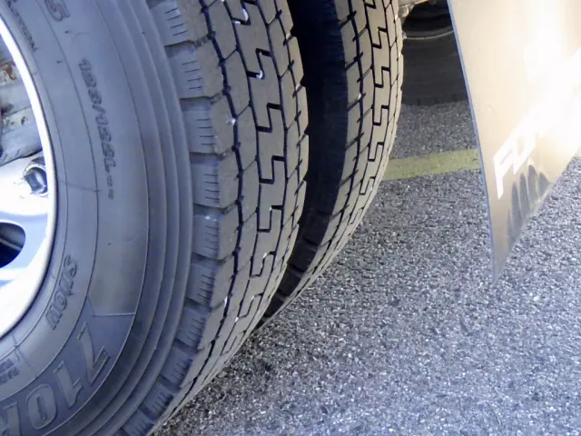 いすゞ フォワード TKG-FRR90T2(2WD)の写真31