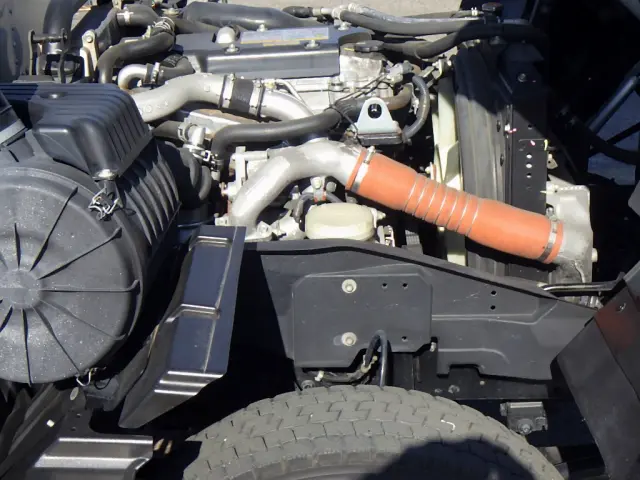 いすゞ フォワード TKG-FRR90T2(2WD)の写真35