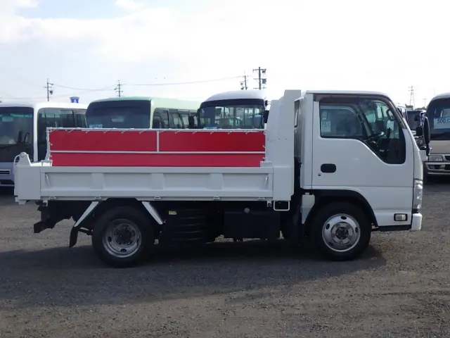 いすゞ エルフ TDG-NKS85AD(4WD)の写真5