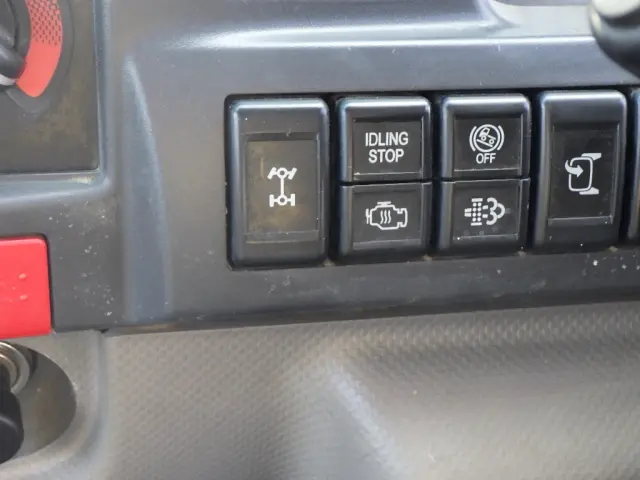 いすゞ エルフ TDG-NKS85AD(4WD)の写真14