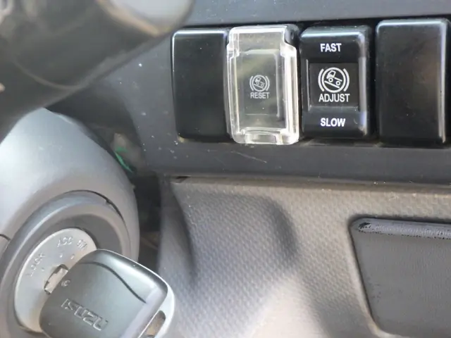 いすゞ エルフ TDG-NKS85AD(4WD)の写真15