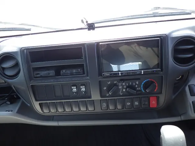 トヨタ ダイナ TKG-XZU710(2WD)の写真15