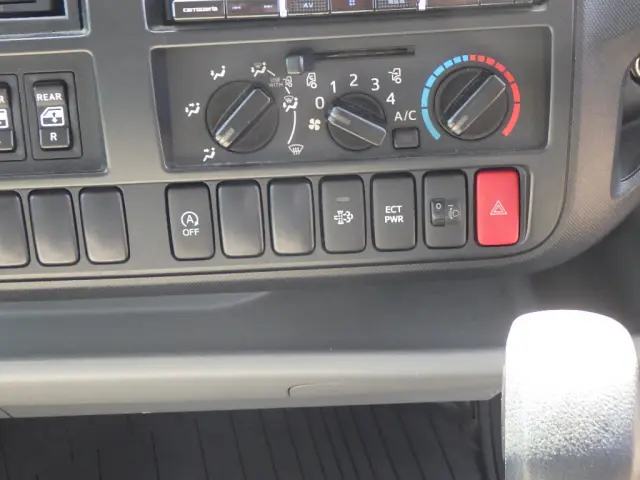 トヨタ ダイナ TKG-XZU710(2WD)の写真19