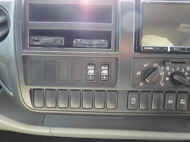 トヨタ ダイナ TKG-XZU710(2WD)の写真20