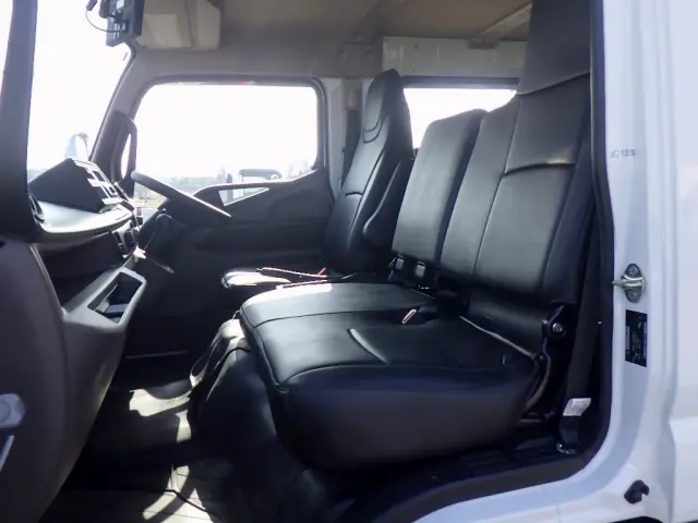 三菱 キャンター 2RG-FEB50(2WD)の写真12