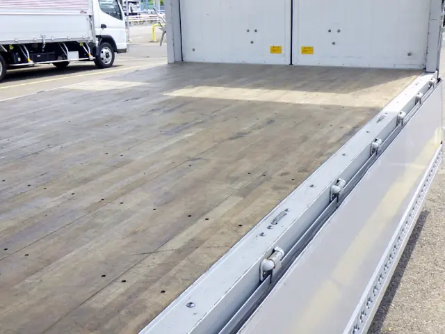 三菱 キャンター 2PG-FED90(2WD)の写真7