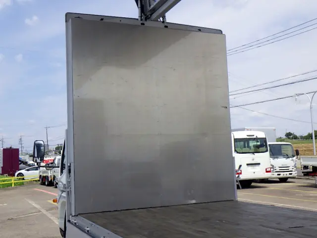 三菱 キャンター 2PG-FED90(2WD)の写真9