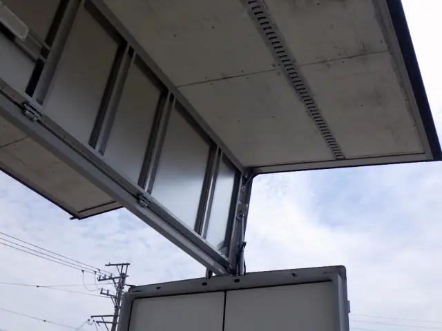 三菱 キャンター 2PG-FED90(2WD)の写真10
