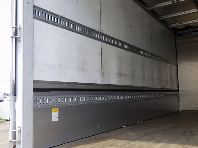 三菱 キャンター 2PG-FED90(2WD)の写真13