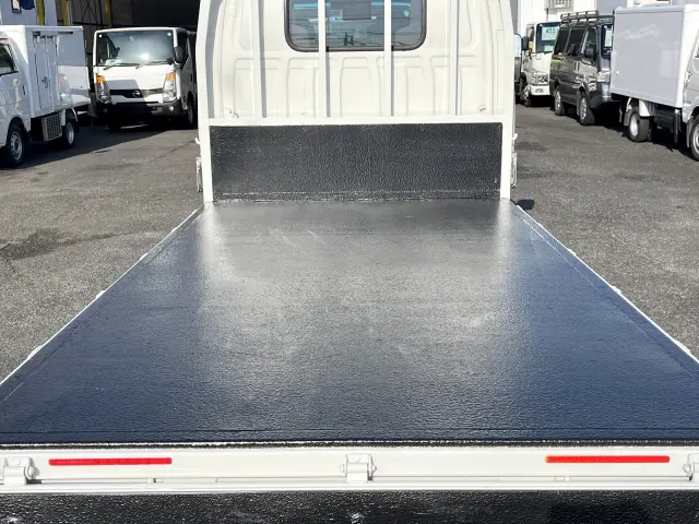 いすゞ エルフ 2RG-NJR88A(2WD)の写真11