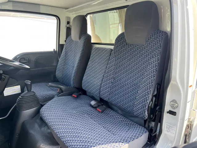 いすゞ エルフ 2RG-NJR88A(2WD)の写真15