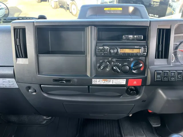 いすゞ エルフ 2RG-NJR88A(2WD)の写真18