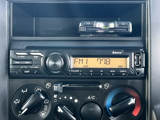 いすゞ エルフ 2RG-NJR88A(2WD)の写真19