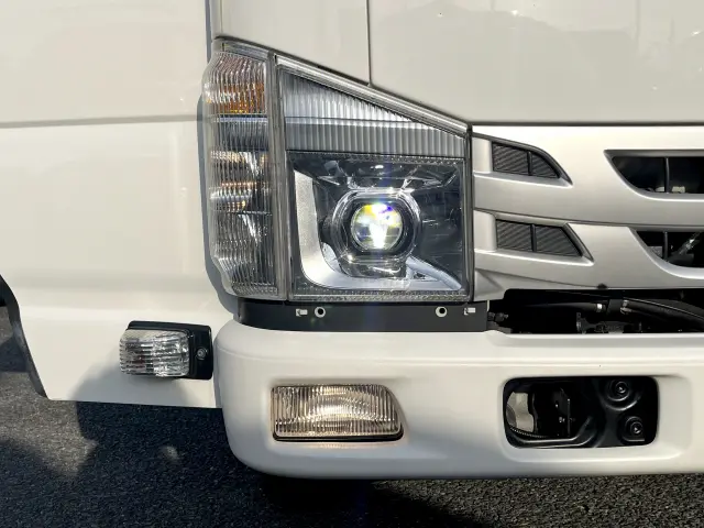 いすゞ エルフ 2RG-NJR88A(2WD)の写真28