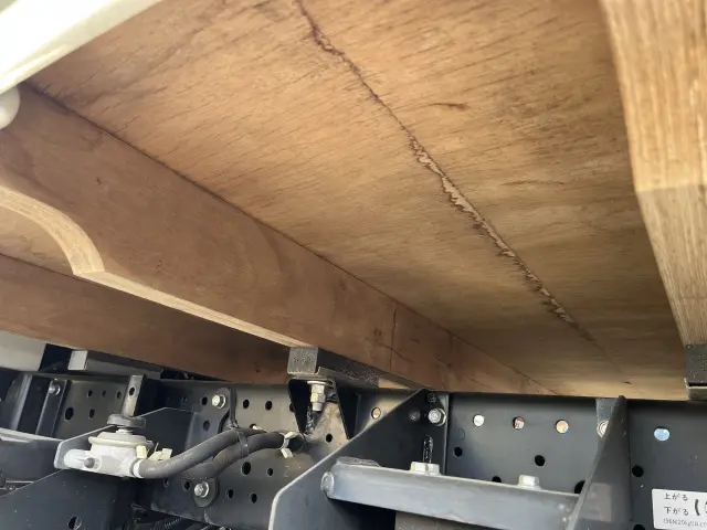 いすゞ エルフ 2RG-NJR88A(2WD)の写真36