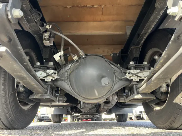 いすゞ エルフ 2RG-NJR88A(2WD)の写真40