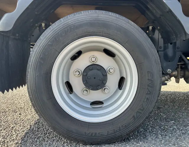 いすゞ エルフ 2RG-NJR88A(2WD)の写真44