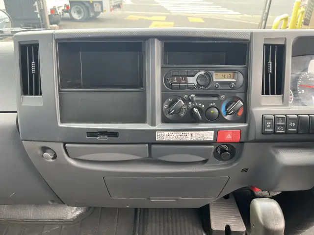 いすゞ エルフ TRG-NHR85A(2WD)の写真17