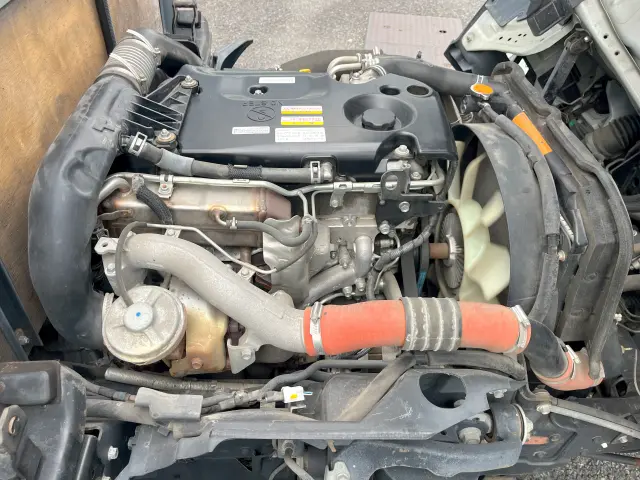 いすゞ エルフ TRG-NHR85A(2WD)の写真31