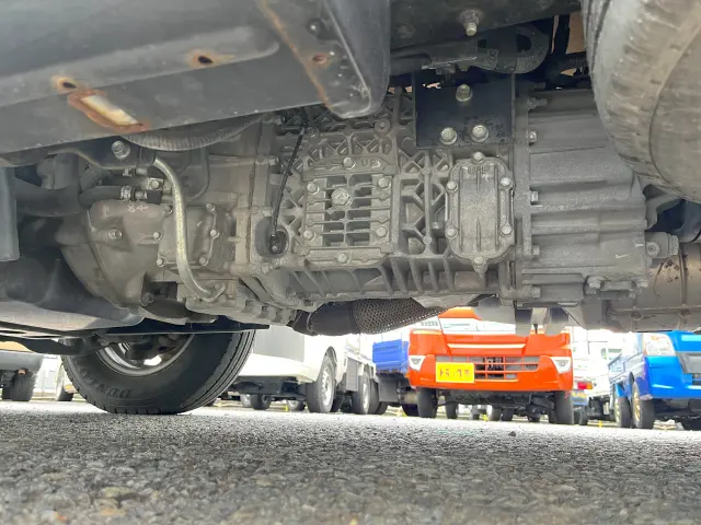 いすゞ エルフ TRG-NHR85A(2WD)の写真36