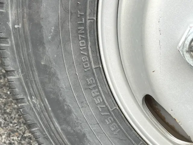 いすゞ エルフ TRG-NHR85A(2WD)の写真40