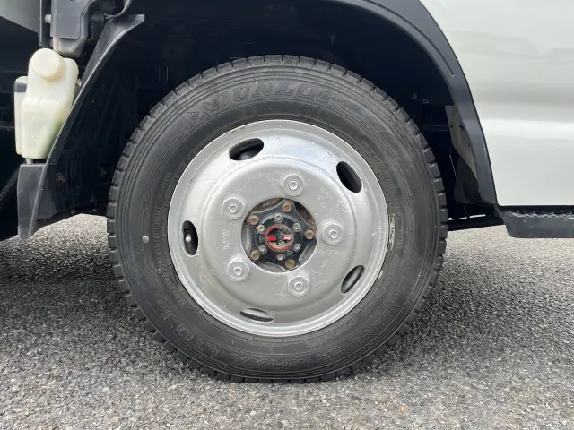 いすゞ エルフ TKG-NKS85AD(4WD)の写真2