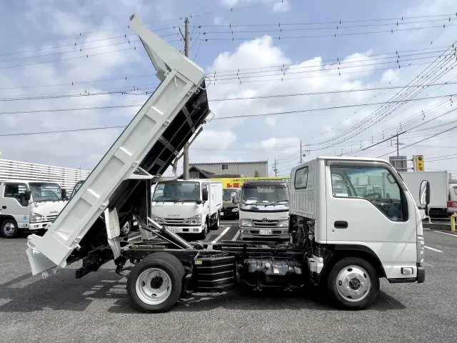 いすゞ エルフ TKG-NKS85AD(4WD)の写真10