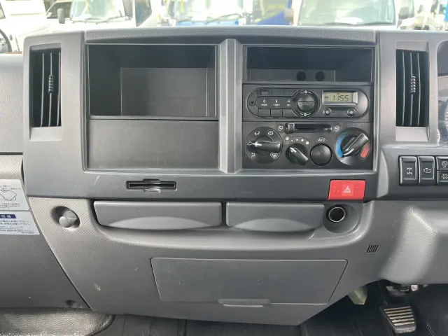 いすゞ エルフ TKG-NKS85AD(4WD)の写真20