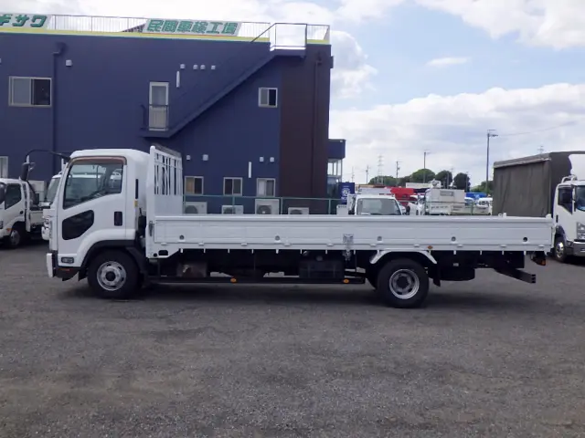 いすゞ フォワード TKG-FRR90S2(2WD)の写真4