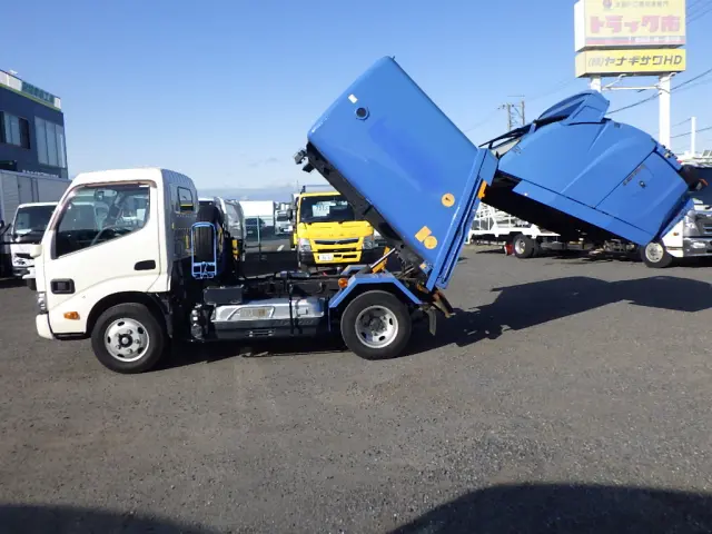 日野 デュトロ TSG-XKU600X(2WD)の写真12