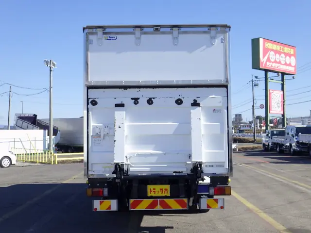 いすゞ エルフ TPG-NPR85AN(2WD)の写真6