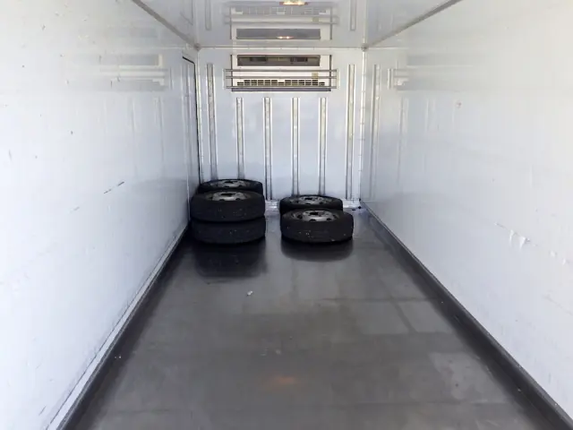 いすゞ エルフ TPG-NPR85AN(2WD)の写真9