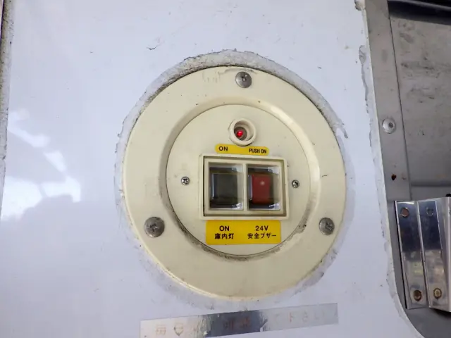 いすゞ エルフ TPG-NPR85AN(2WD)の写真10