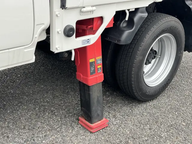 いすゞ エルフ TRG-NJR85A(2WD)の写真14