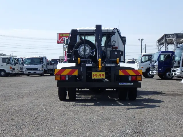 三菱 ファイター 2KG-FK72F(2WD)の写真6